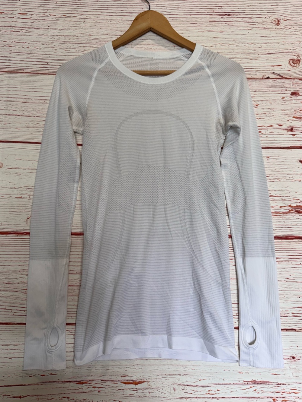 Lululemon Swiftly Tech Long Sleeve Crew in White Sz 4